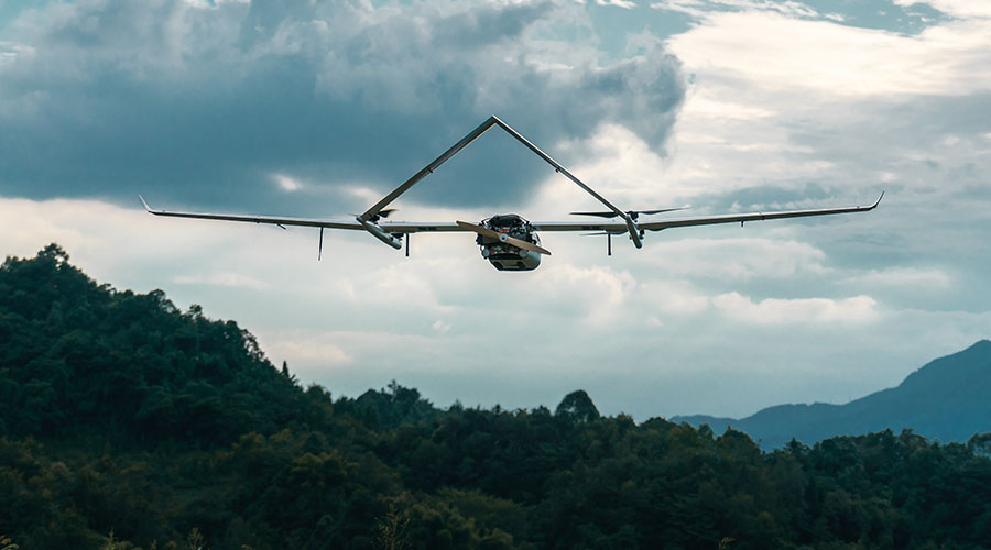 Système D'avion Sans Pilote (UAV) Quadcopter Drone In The Air. Banque  D'Images et Photos Libres De Droits. Image 77149272