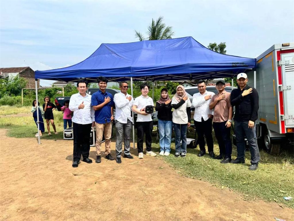 Staffs of the Serang land agency