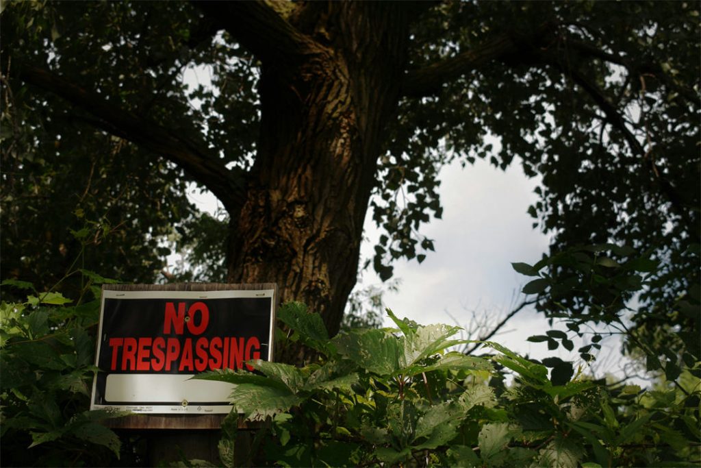 No trespassing sign